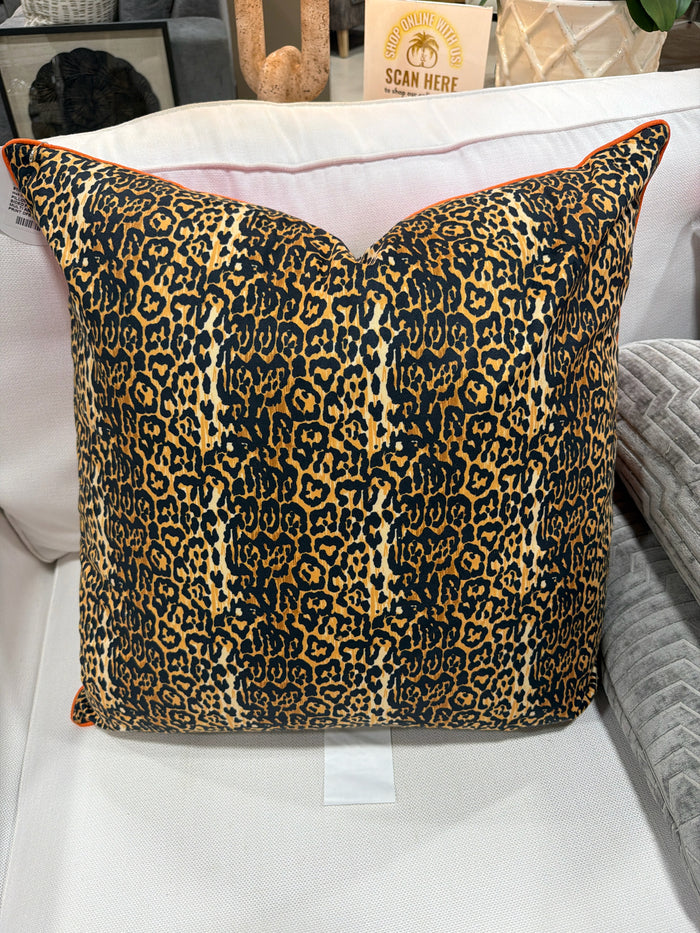 PILLOW DOUBLE SIDED PINK RIGHT MULTI AND CHEETAH PRINT