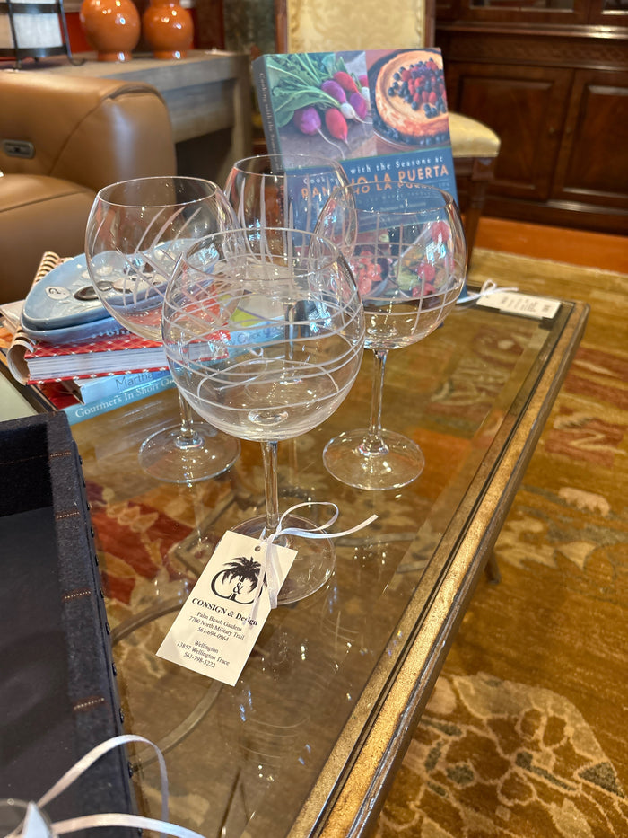 SET OF 4 ETCHED WINE GLASSES