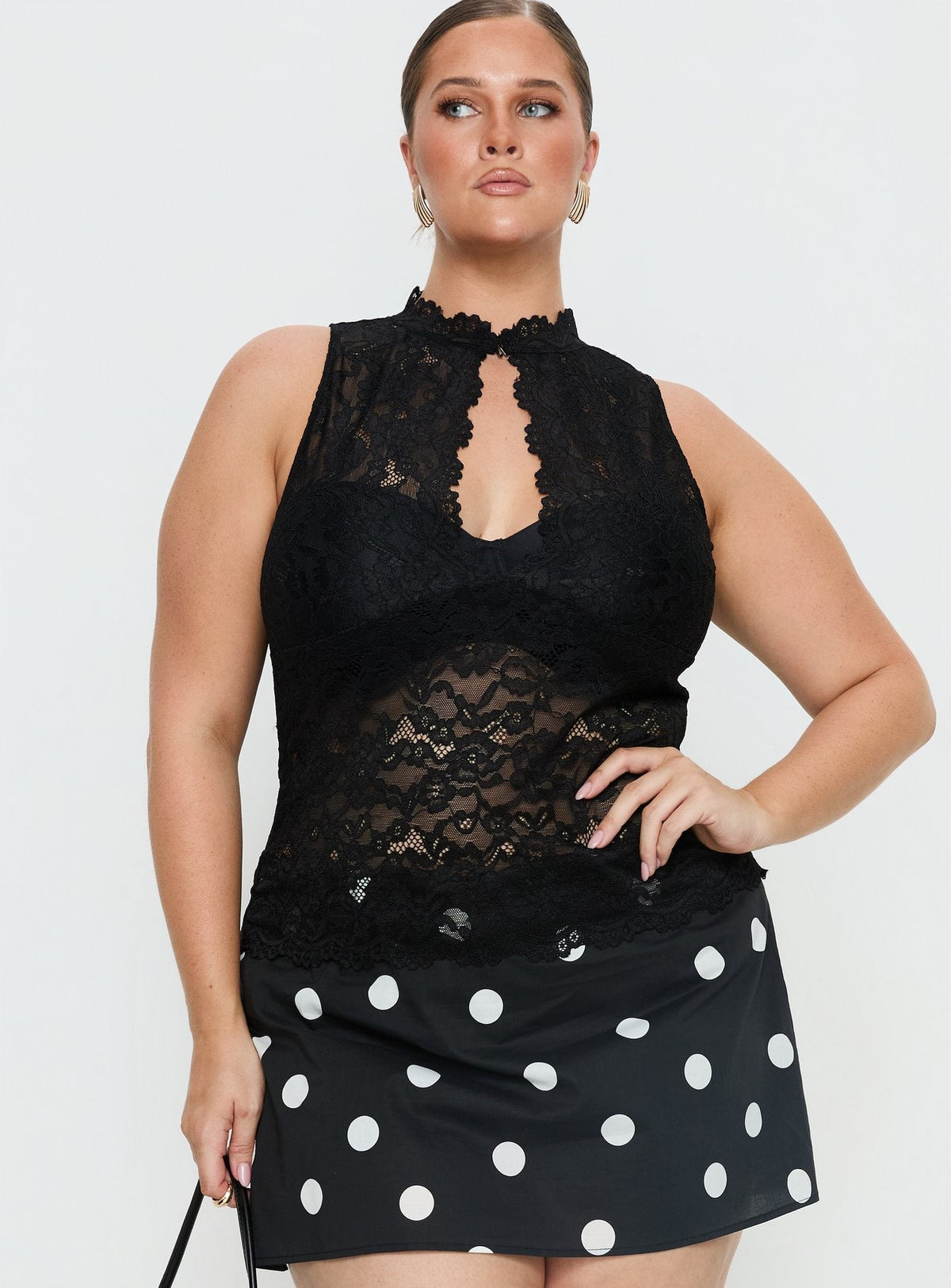 Quinbie Lace Sleeveless Top Black Curve