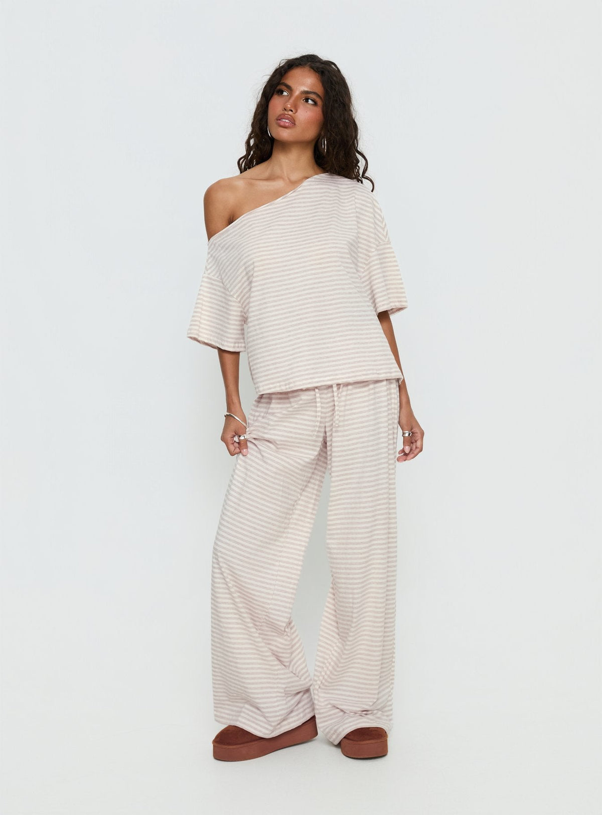 Tobie Off Shoulder Sleep Set Beige Stripe