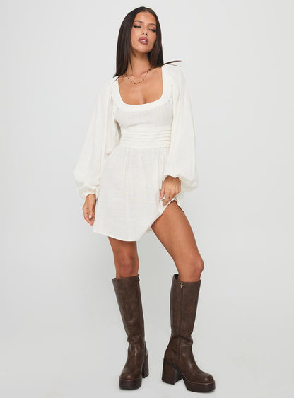 Weyes Long Sleeve Mini Dress White