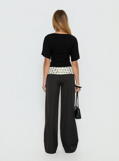 Arazia Cinched Short Sleeve Top Black