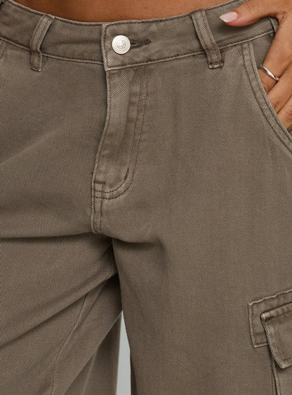 Hudsen Longline Cargo Shorts Khaki