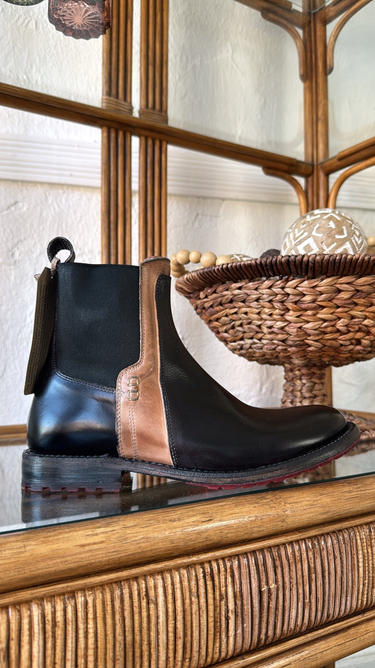 Bedstu Ethic, Black Tan Rustic