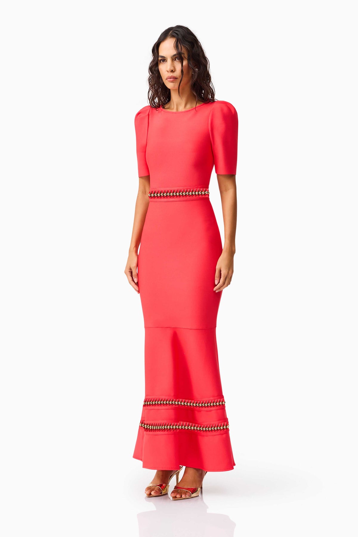 Jesselle Short Sleeve Gown in Red