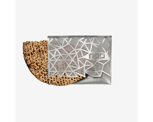 AFIKOMAN BAG WITH GEOMETRIC PATTERN IN SILVER