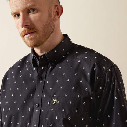 Ariat Men's L/S Classic Fit Diamond Print Button Down Shirt in Black