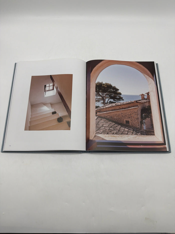 COFFEE TABLE BOOK BEACH HOUSE