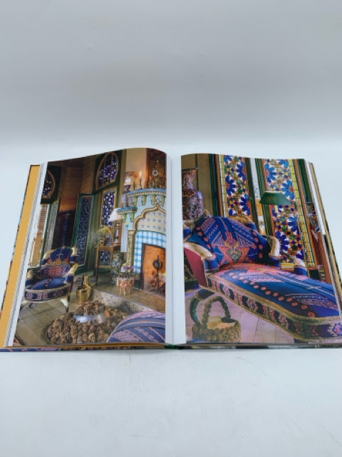 COFFEE TABLE BOOK BOLD LIVING