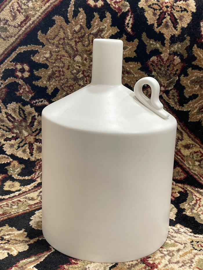 GLOBAL VIEW CERAMIC VASE WHITE MATTE GLAZE