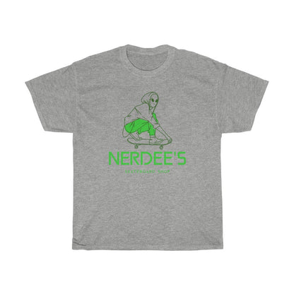 Nerdee's "Alien Skater" - Unisex Heavy Cotton Tee