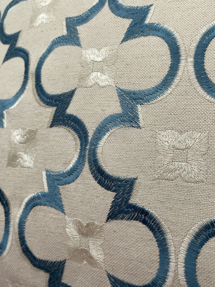 PILLOW WHITE AND BLUE EMBROIDERED