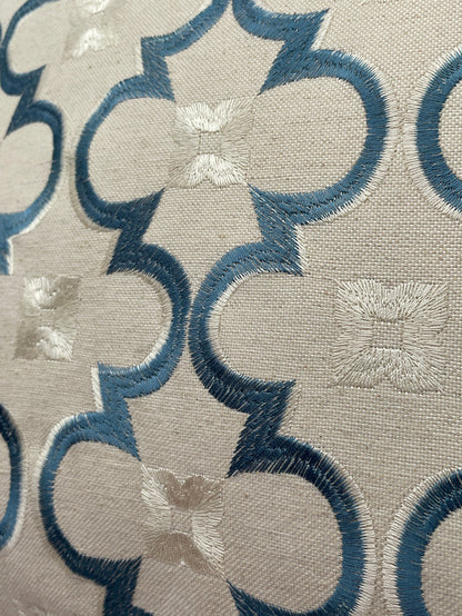 PILLOW WHITE AND BLUE EMBROIDERED