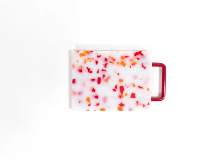 SMALL CUTTING BOARD IN RED AND WHITE