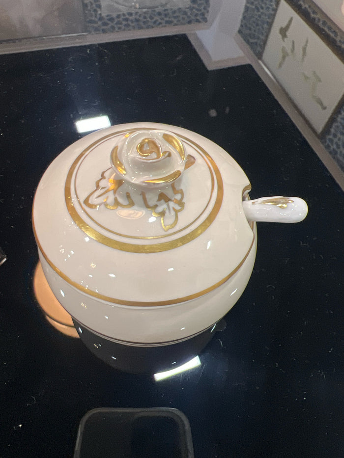 SUGAR BOWL & SPOON FLOWER DETAIL