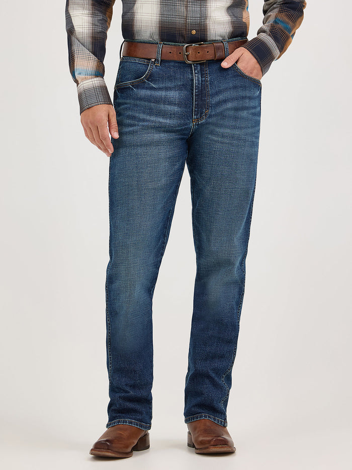 Wrangler Retro Men's Slim Fit Straight Leg Jean in Jasper