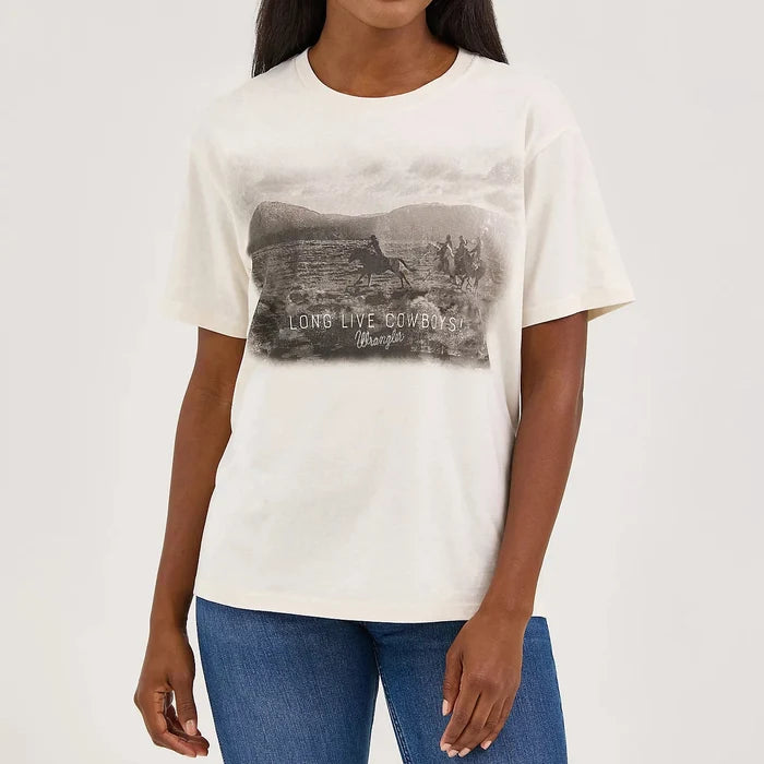 Wrangler Retro Women's Girlfriend Fit Western Graphic Tee in White Print